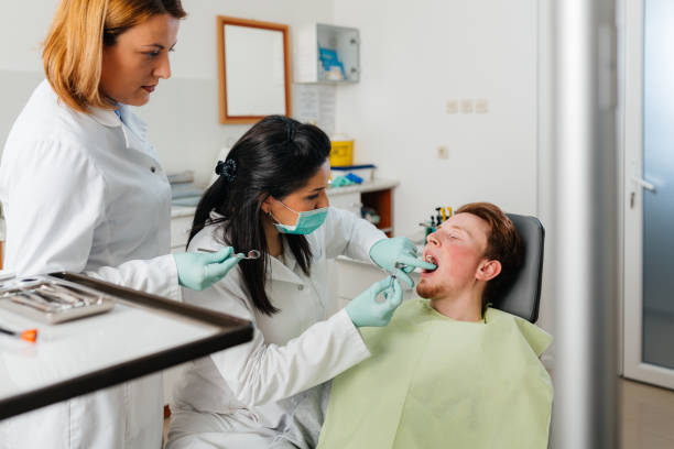 Best Broken or Cracked Tooth Emergency Dentist in Westport Village, CT